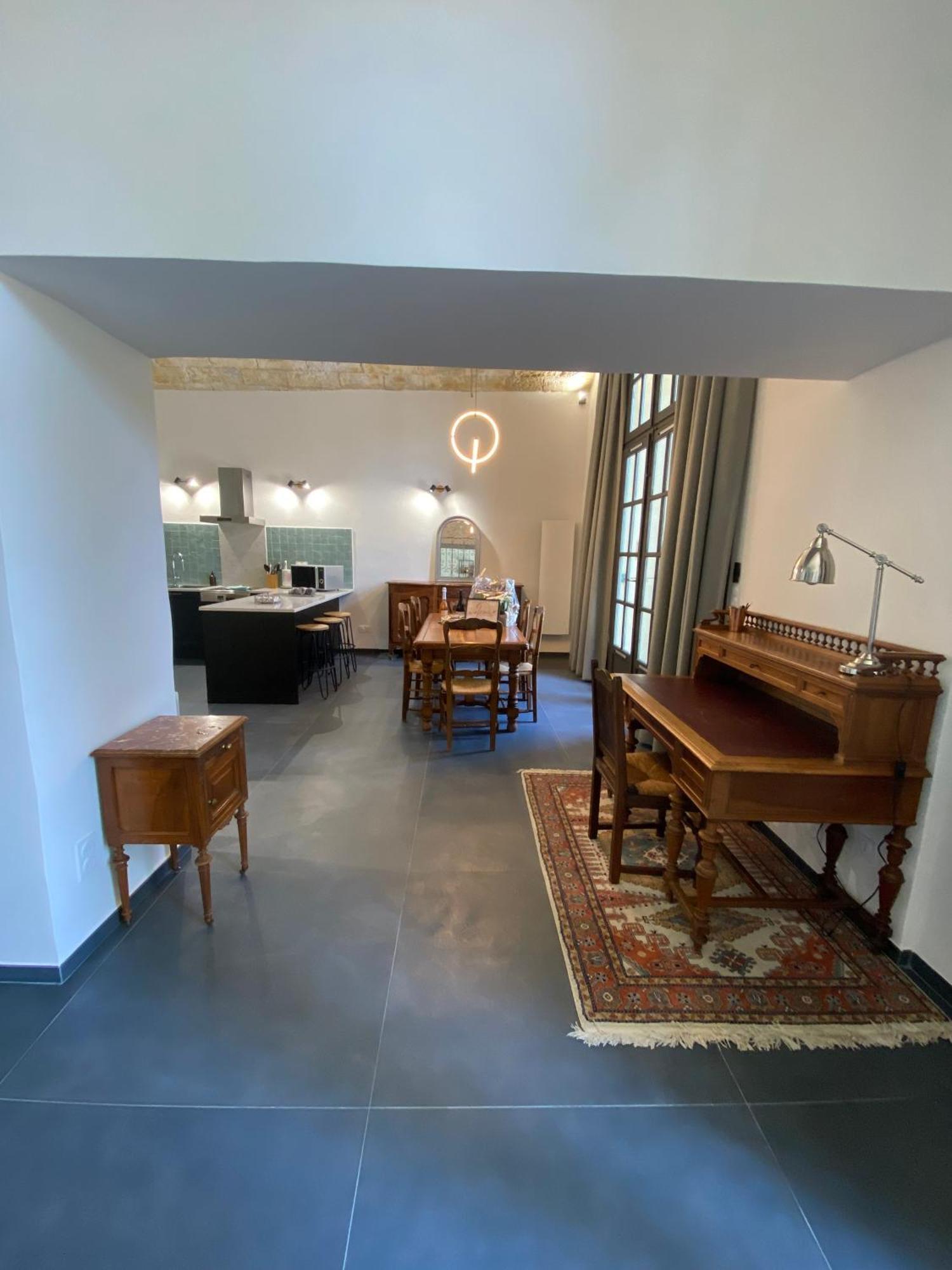 Appartement avec Piscine privée dans Résidence pour 6 personnes Uzès Extérieur photo