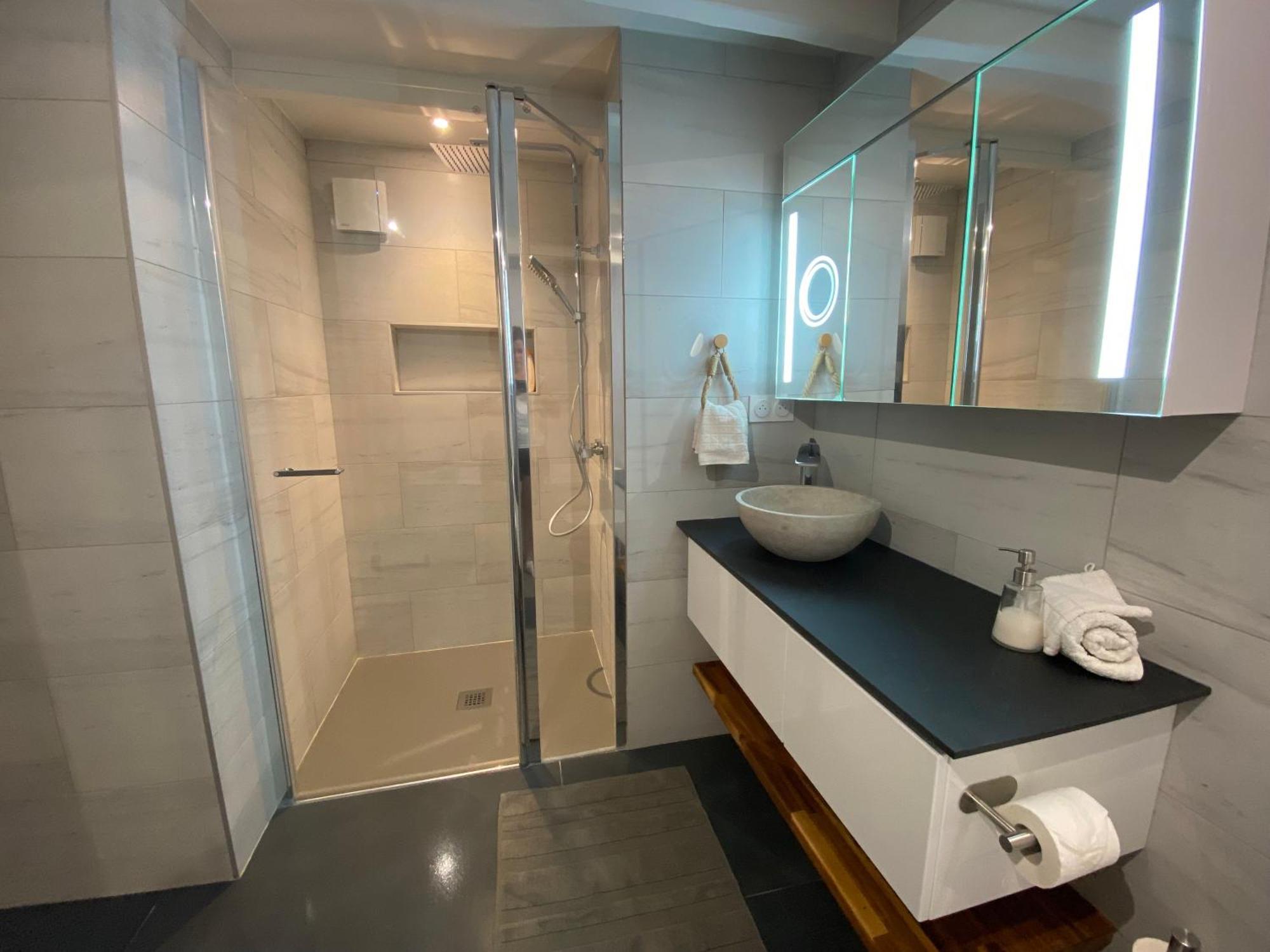 Appartement avec Piscine privée dans Résidence pour 6 personnes Uzès Extérieur photo