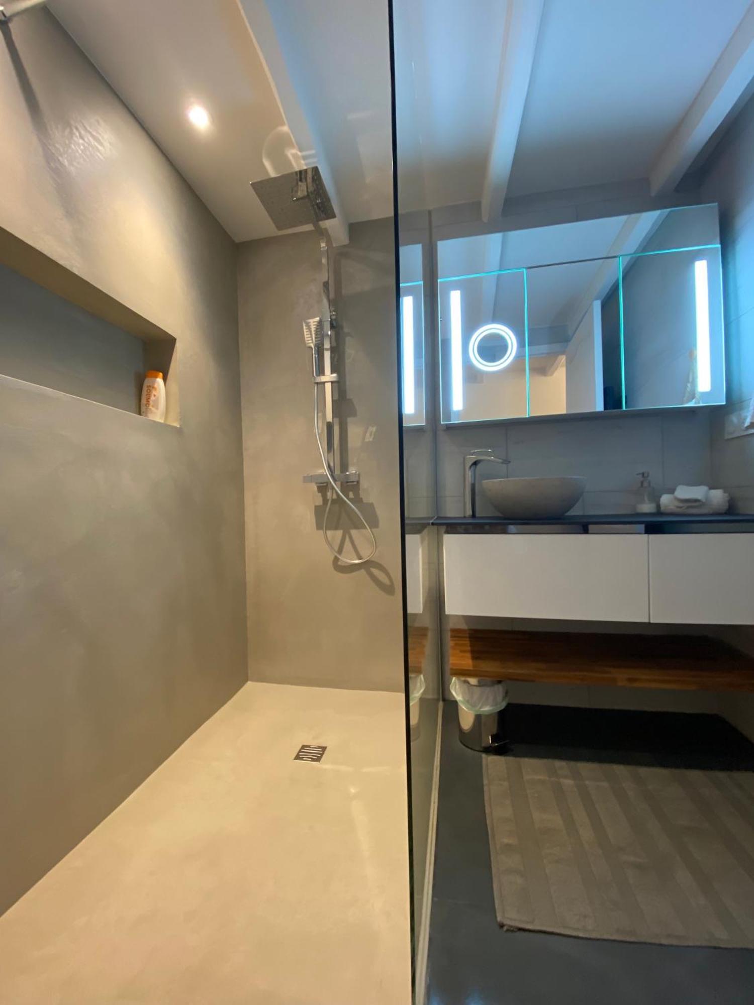 Appartement avec Piscine privée dans Résidence pour 6 personnes Uzès Extérieur photo
