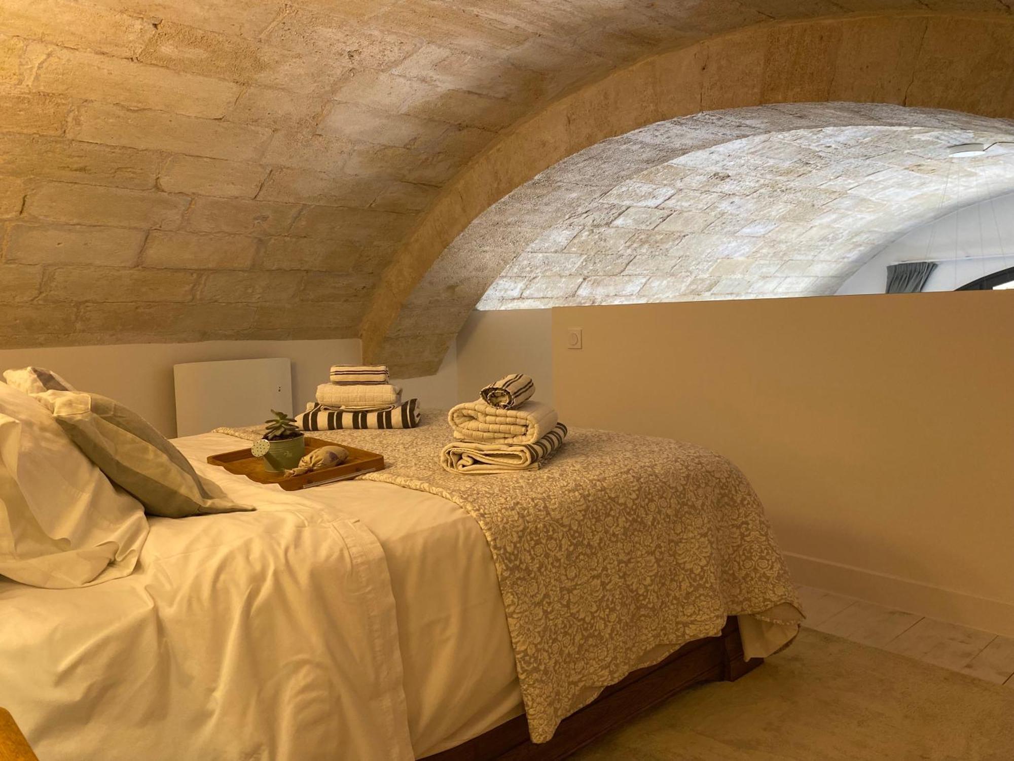 Appartement avec Piscine privée dans Résidence pour 6 personnes Uzès Extérieur photo