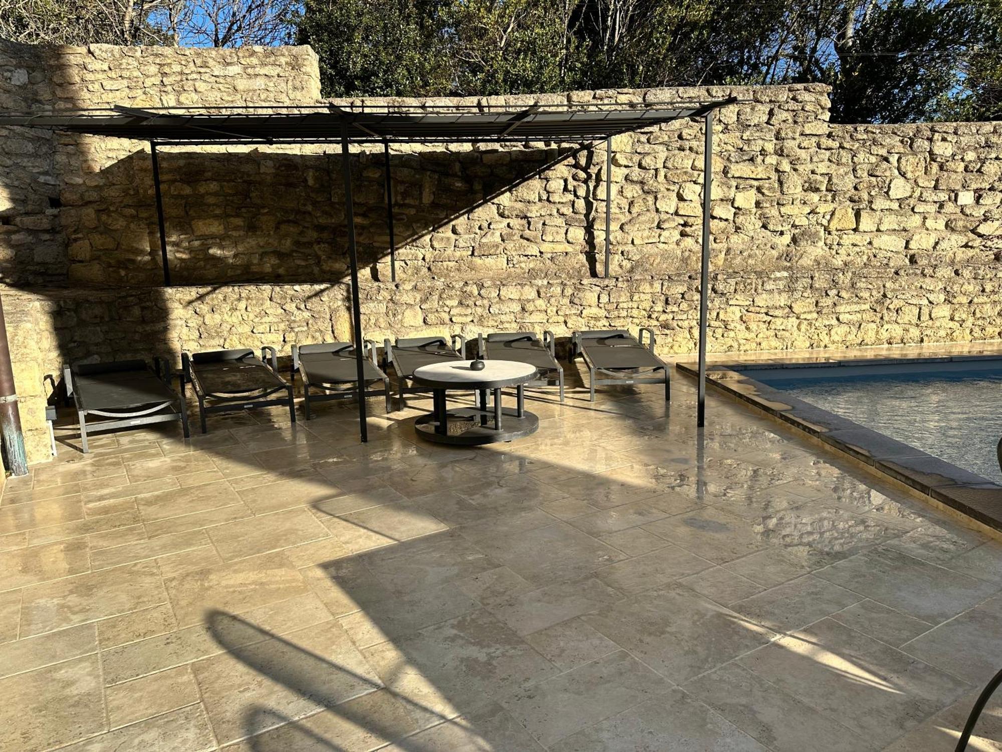 Appartement avec Piscine privée dans Résidence pour 6 personnes Uzès Extérieur photo