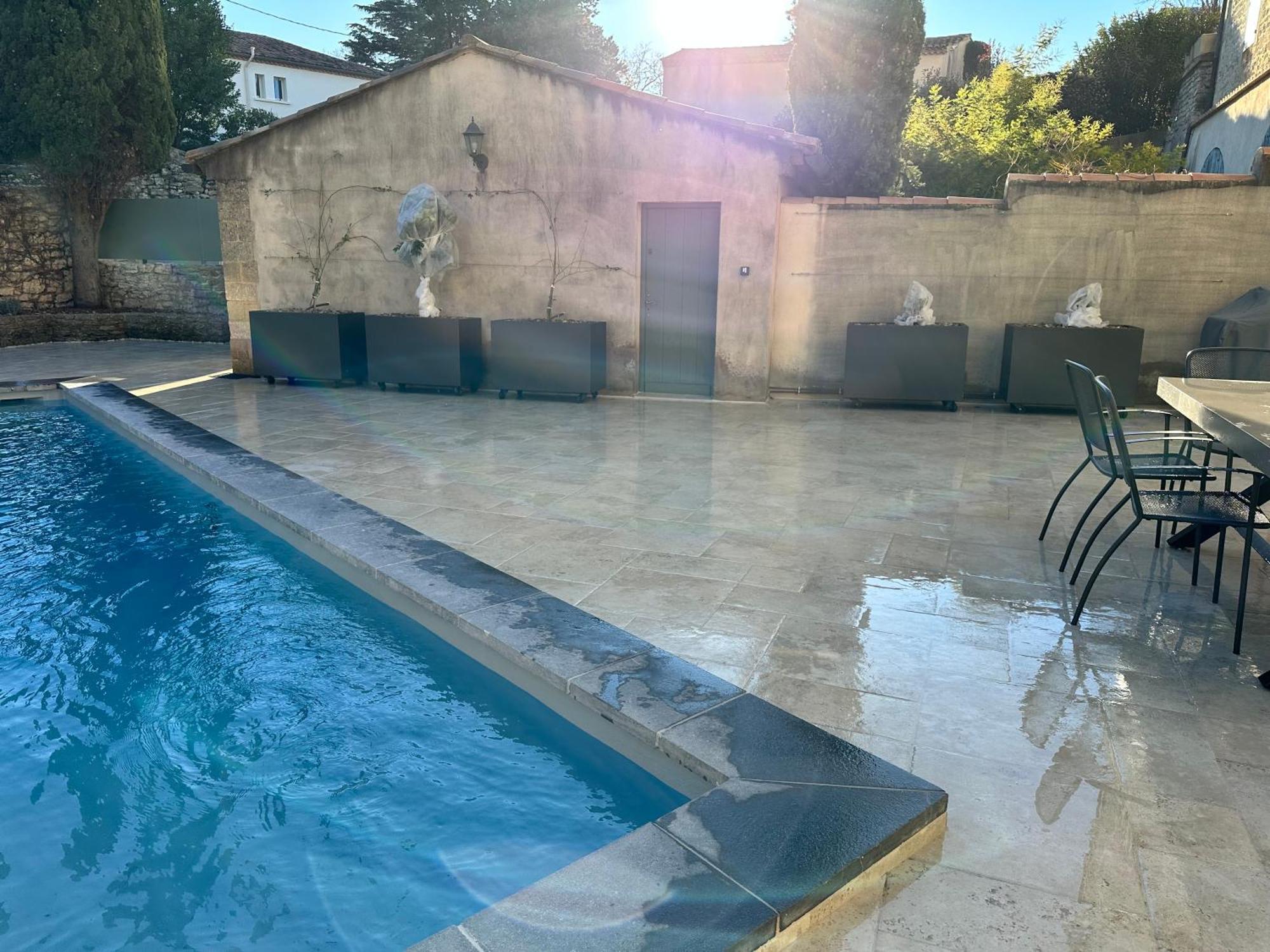 Appartement avec Piscine privée dans Résidence pour 6 personnes Uzès Extérieur photo